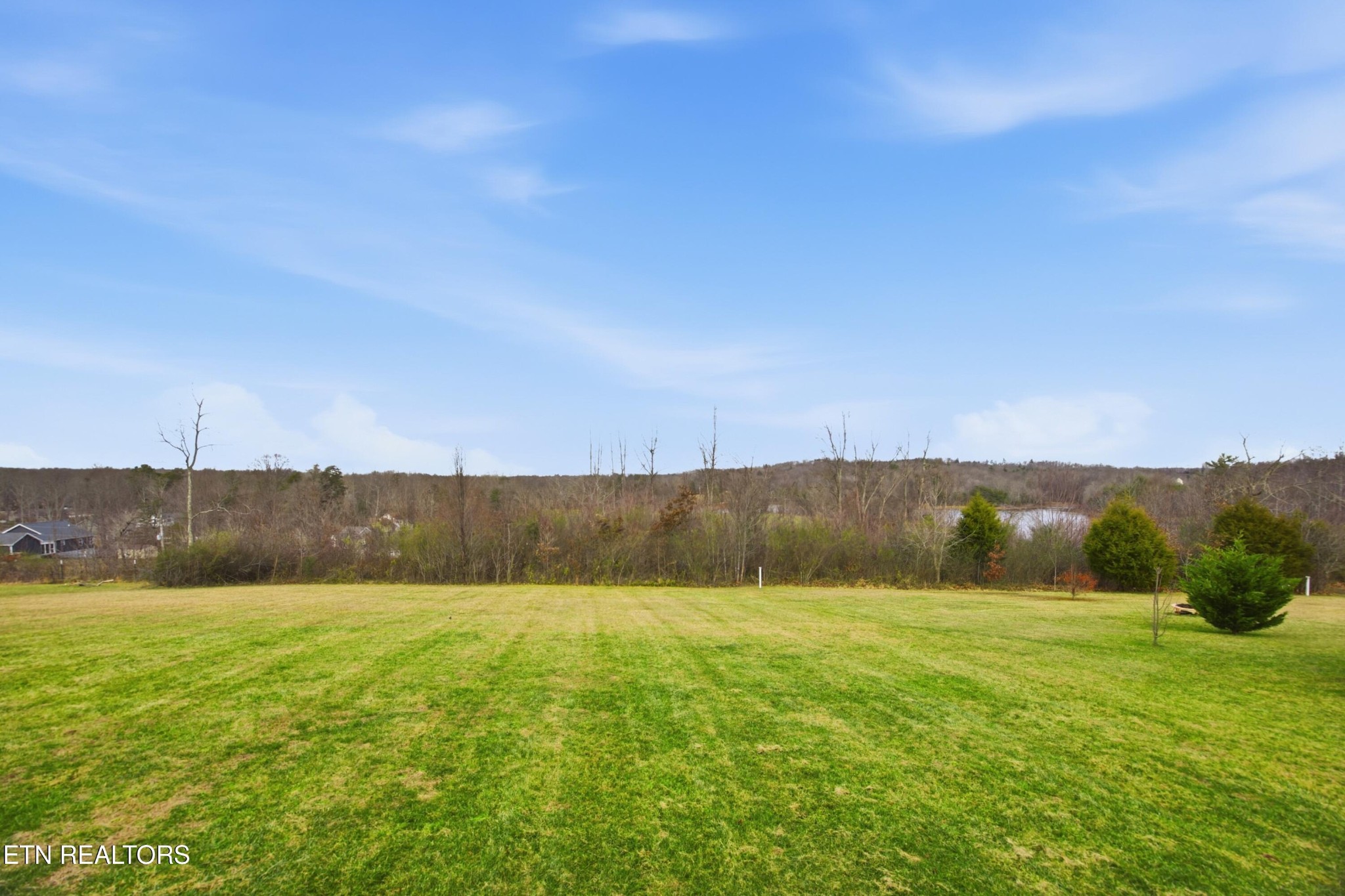 722 Williams Creek Road Oneida, TN 37841 - Photo 20 of 22 a view of swimming pool and mountain view