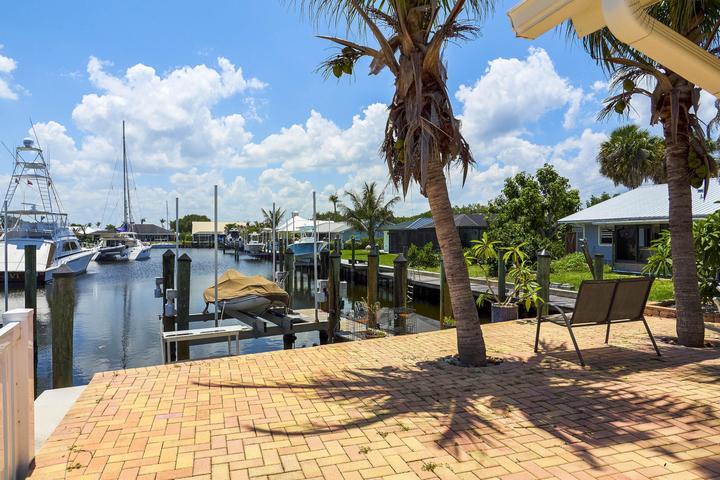 137 Queens Road Fort Pierce, FL 34949 - Photo 1 of 43 1