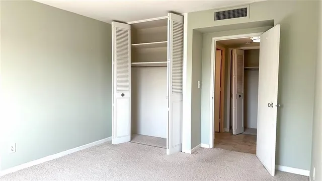 $165,000 | 4550 Warwick Boulevard, Unit 606, Kansas City, MO 64111