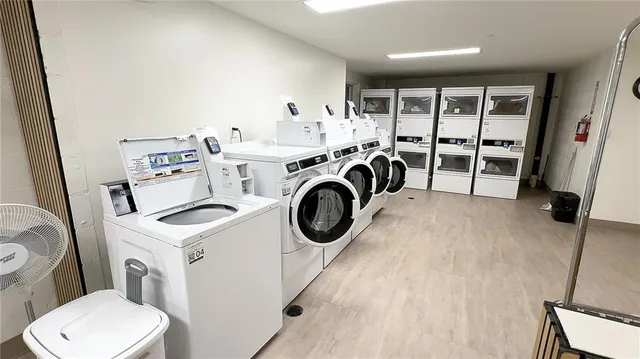 $165,000 | 4550 Warwick Boulevard, Unit 606, Kansas City, MO 64111