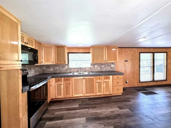$1,100 | 1718 West Dumble Street, Unit 2, Alvin, TX 77511