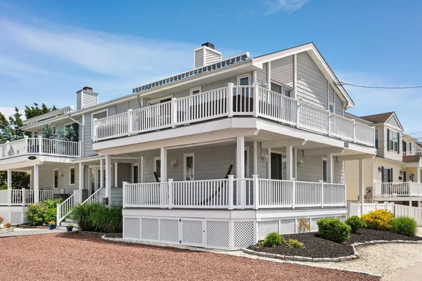 $2,230,000 | 252 89th Street, Unit E/S, Stone Harbor, NJ 08247