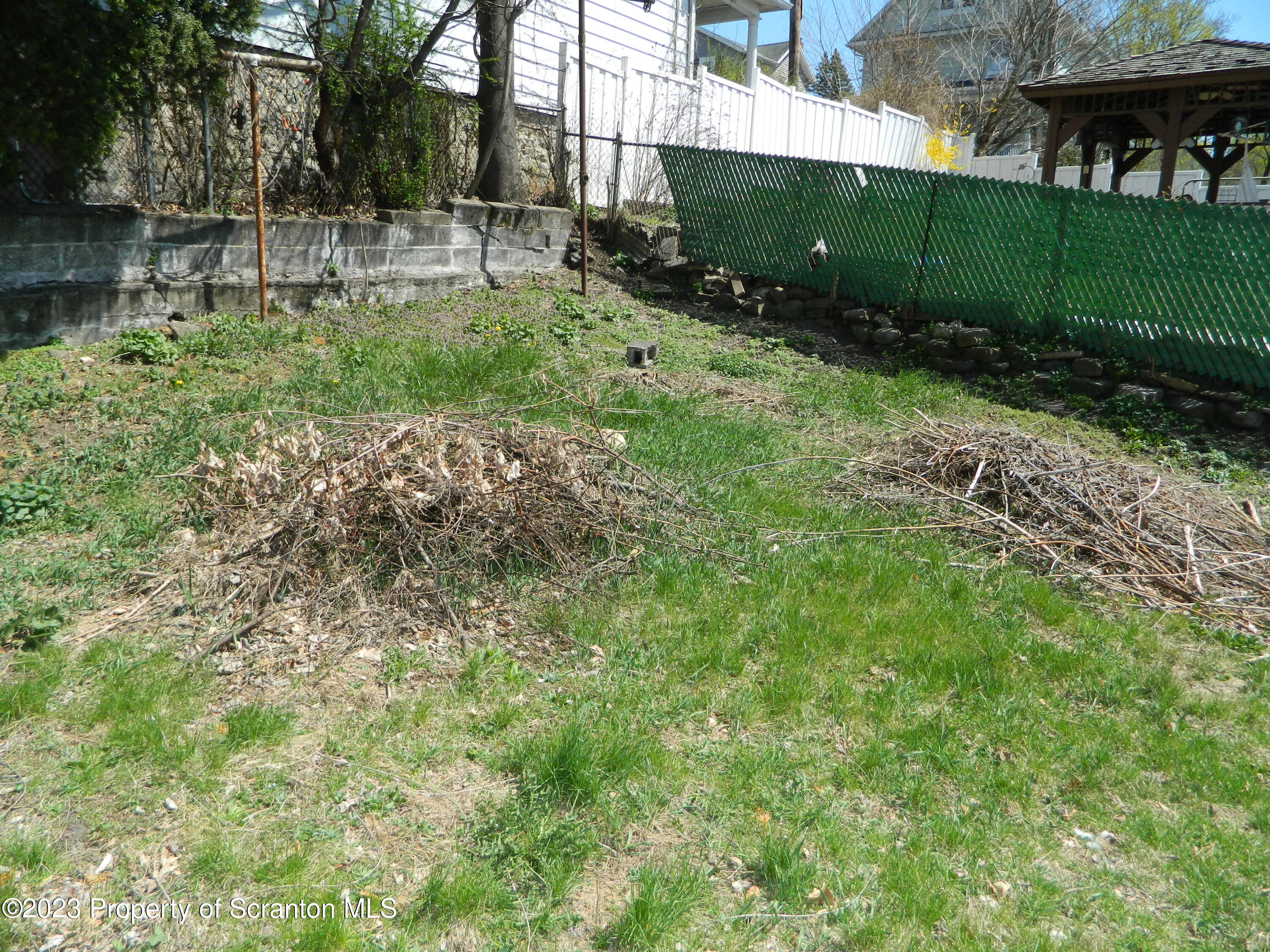 127 East Pine Street Dunmore, PA 18512 - Photo 4 of 20 a view of backyard with green space