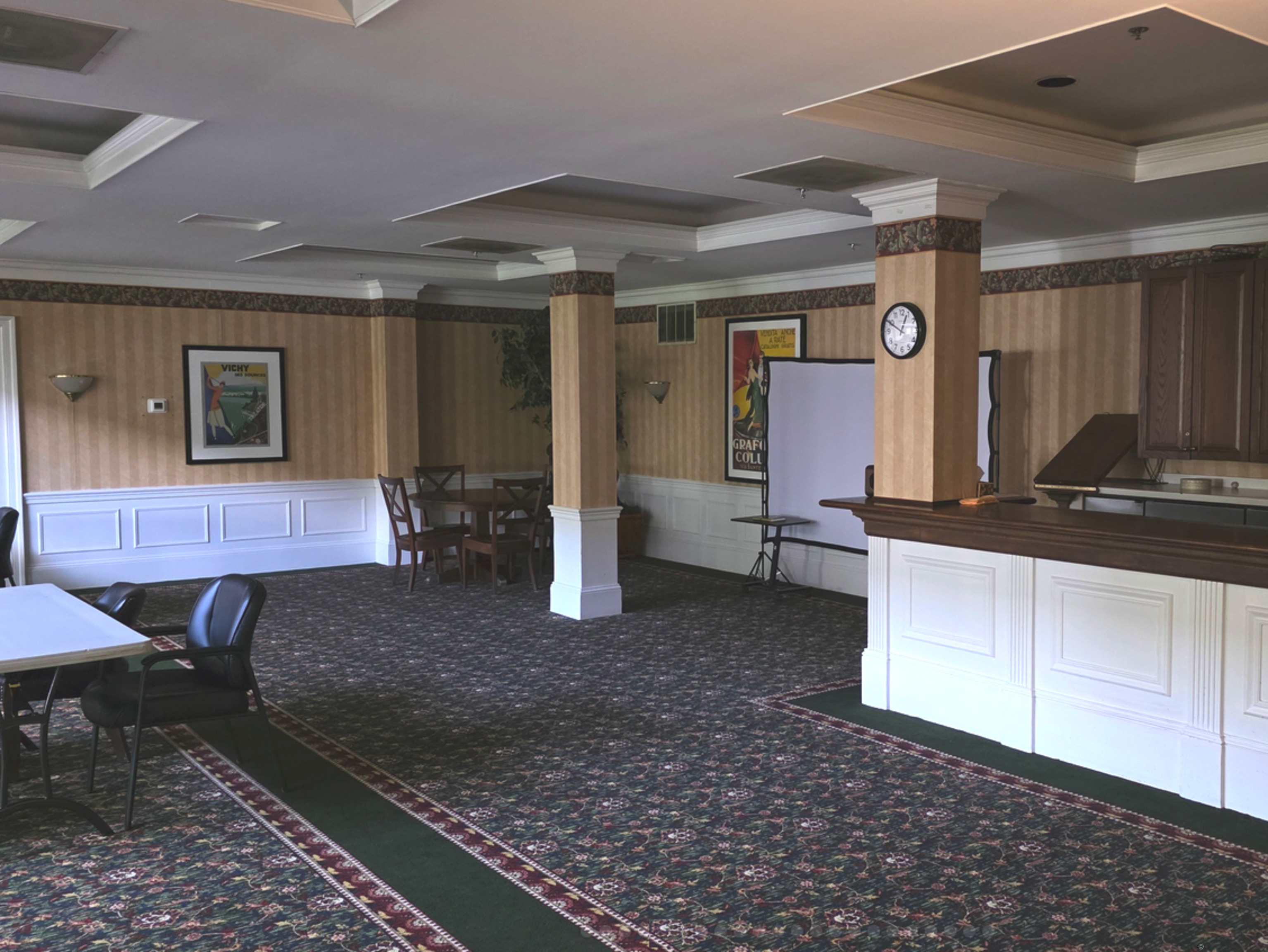 59 Courtland Avenue, Unit 3K Stamford, CT 06902 - Photo 21 of 31 a view of a livingroom with furniture and window
