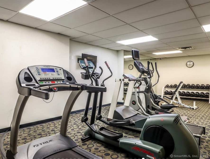 59 Courtland Avenue, Unit 3K Stamford, CT 06902 - Photo 29 of 31 a view of a room with gym equipment