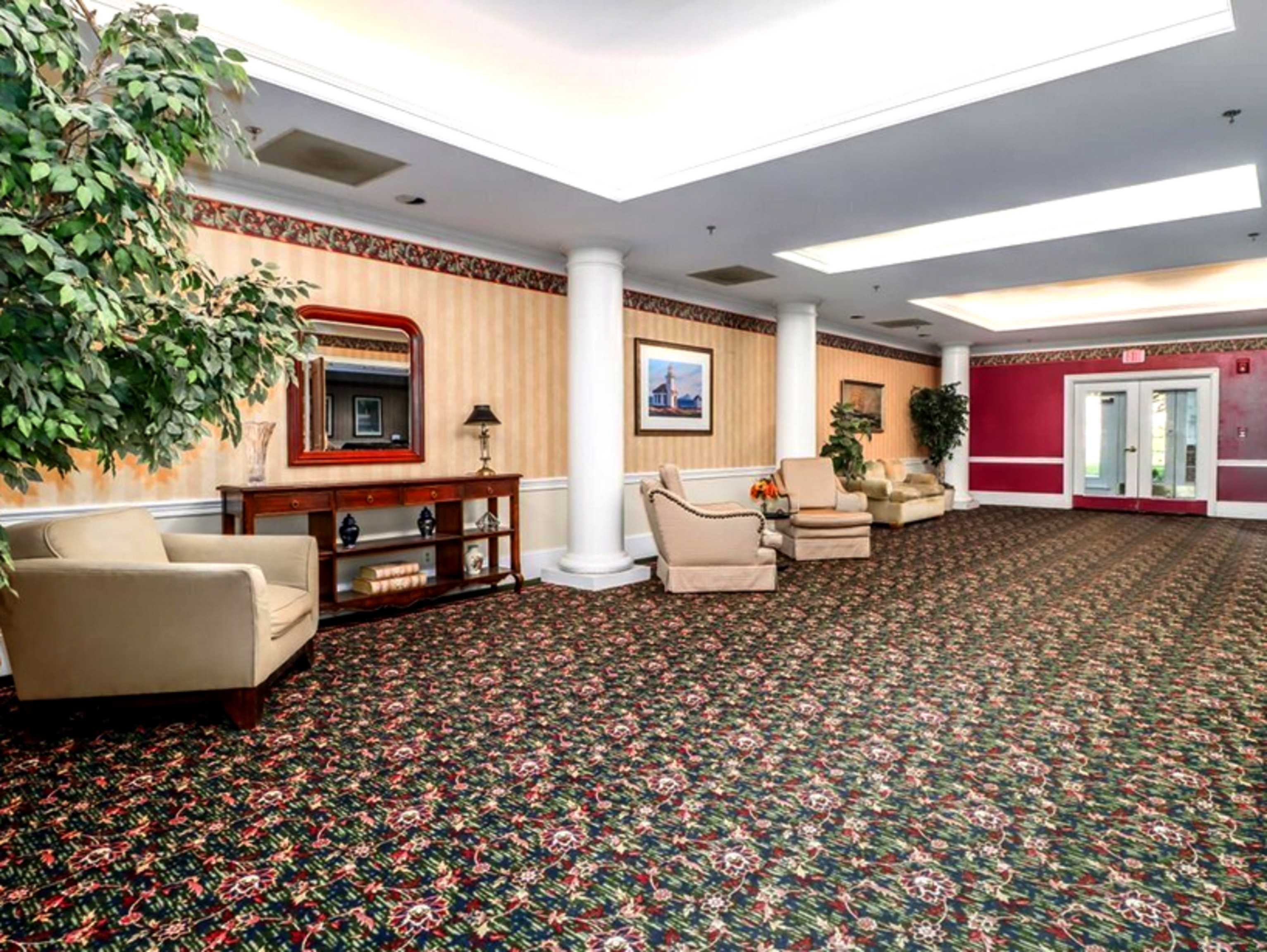 59 Courtland Avenue, Unit 3K Stamford, CT 06902 - Photo 6 of 31 a living room with furniture and a window