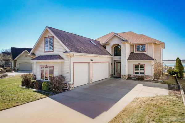 $1,999,900 | 5728 Lake Edge Road, McFarland, WI 53558