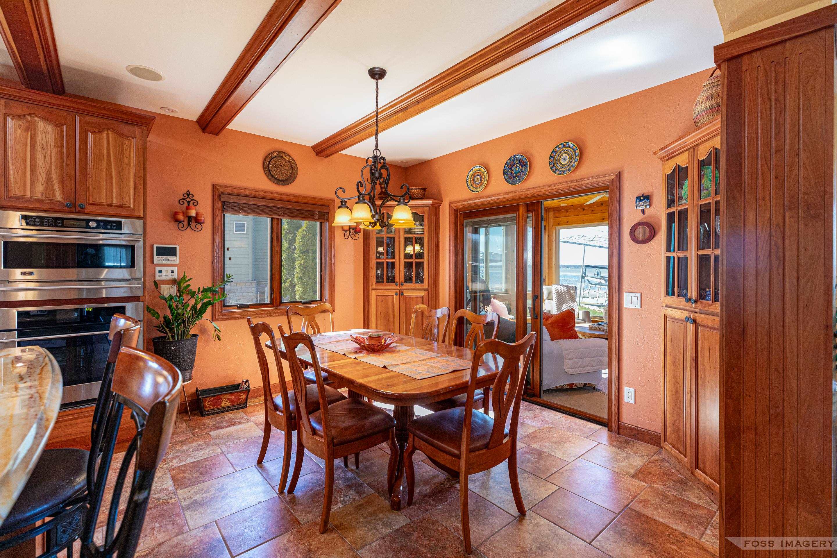 5728 Lake Edge Road McFarland, WI 53558 - Photo 10 of 40