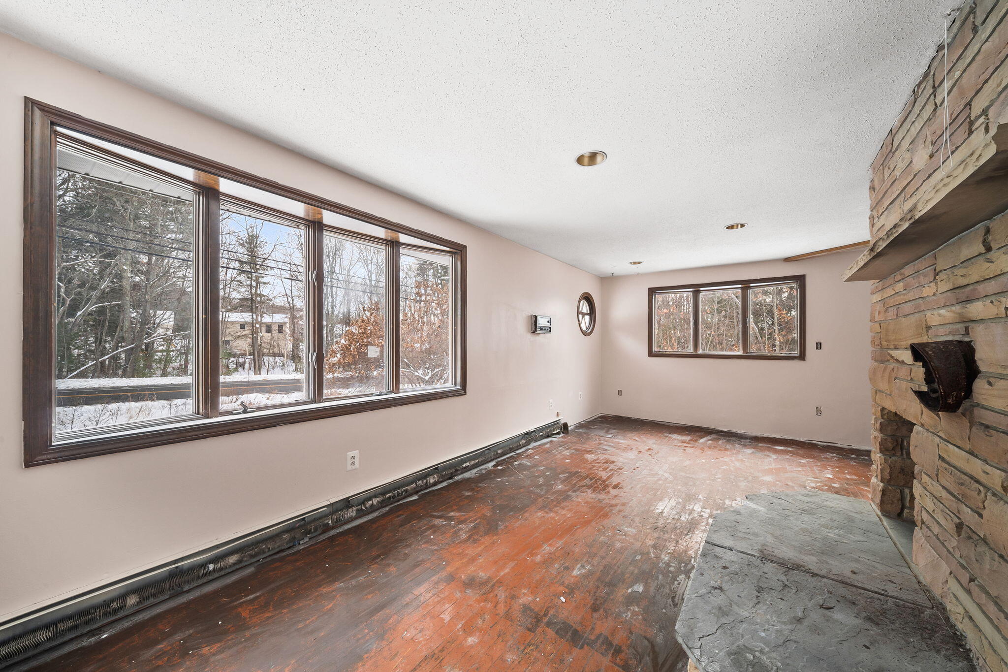 101 School Street Berwick, ME 03901 - Photo 4 of 34 Living Room