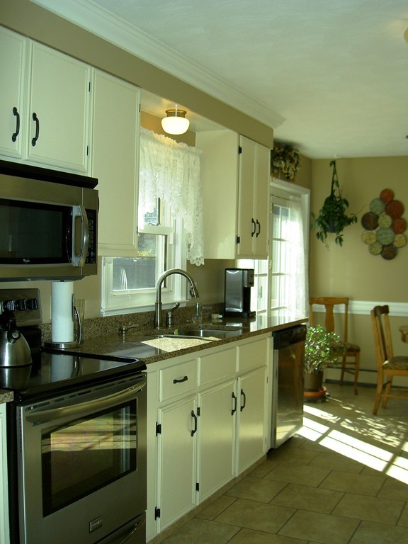175 Marmon Street Springfield, MA 01129 - Photo 7 of 29 Gallery Image 7