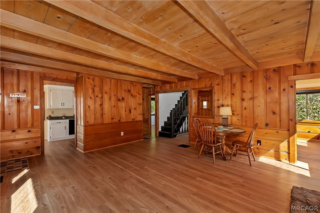 863 Oak Road Lake Arrowhead, CA 92385 - Photo 6 of 27 Gallery Image 6