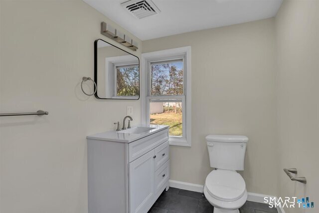 822 Slater Road New Britain, CT 06053 - Photo 17 of 31