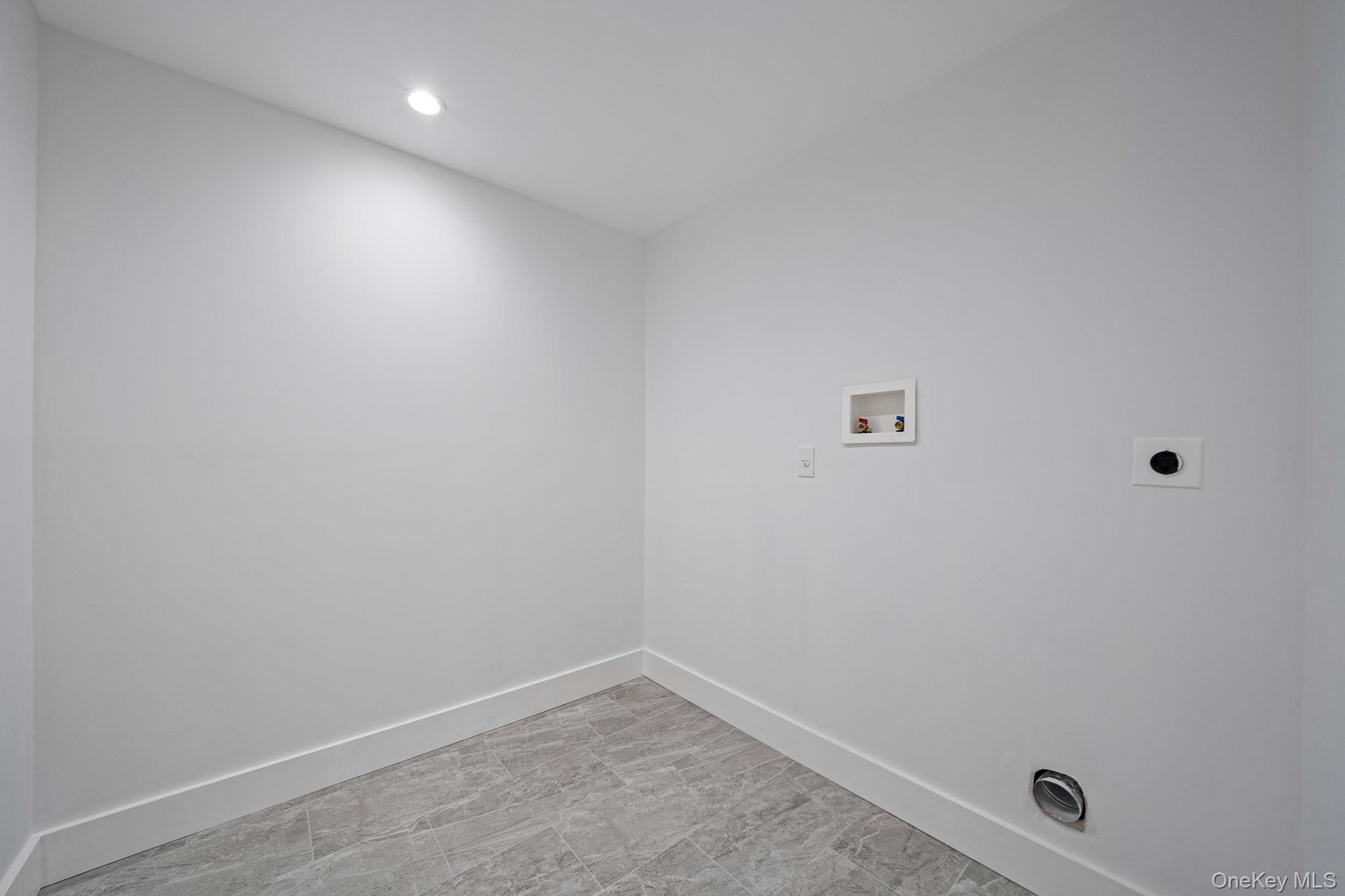 40 Friendly Road Smithtown, NY 11787 - Photo 23 of 38 Gallery Image 23