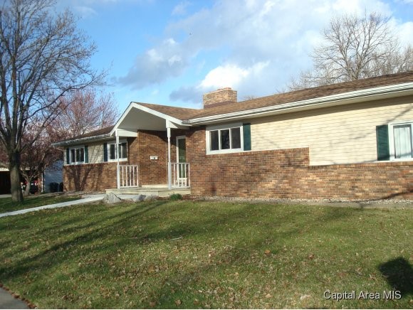 32 Abbot Road Springfield, IL 62704 - Photo 1 of 12