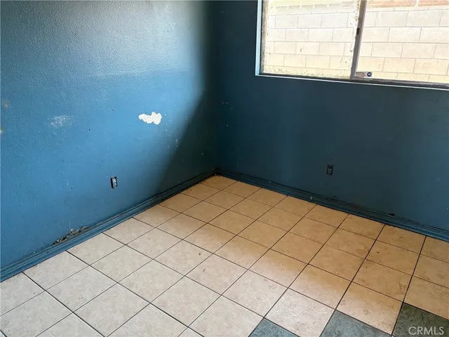 $379,990 | 972 East Lynwood Drive, San Bernardino, CA 92404