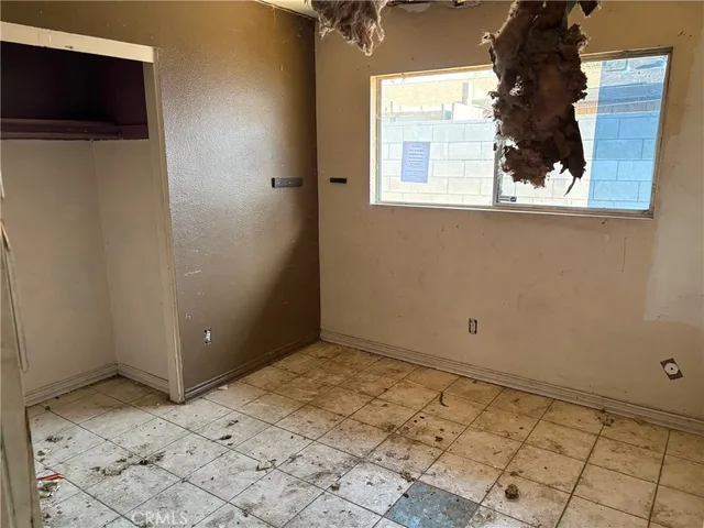 $379,990 | 972 East Lynwood Drive, San Bernardino, CA 92404