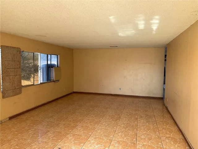 $379,990 | 972 East Lynwood Drive, San Bernardino, CA 92404