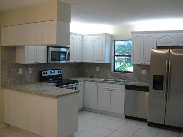 9330 Southwest 61st Way, Unit B Boca Raton, FL 33428 - Photo 4 of 11 9330SW61WayFinal 007