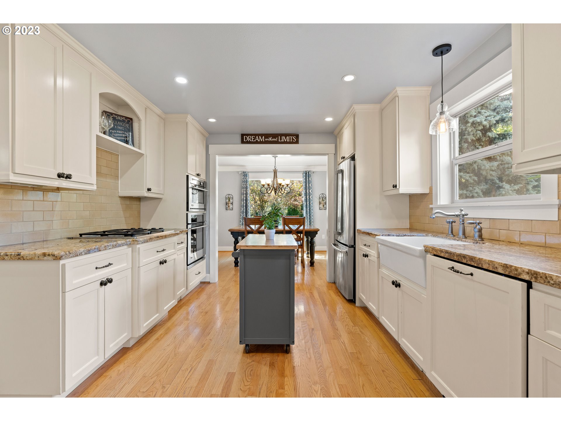 12974 Knaus Road Lake Oswego, OR 97034 - Photo 13 of 46 Gallery Image 13