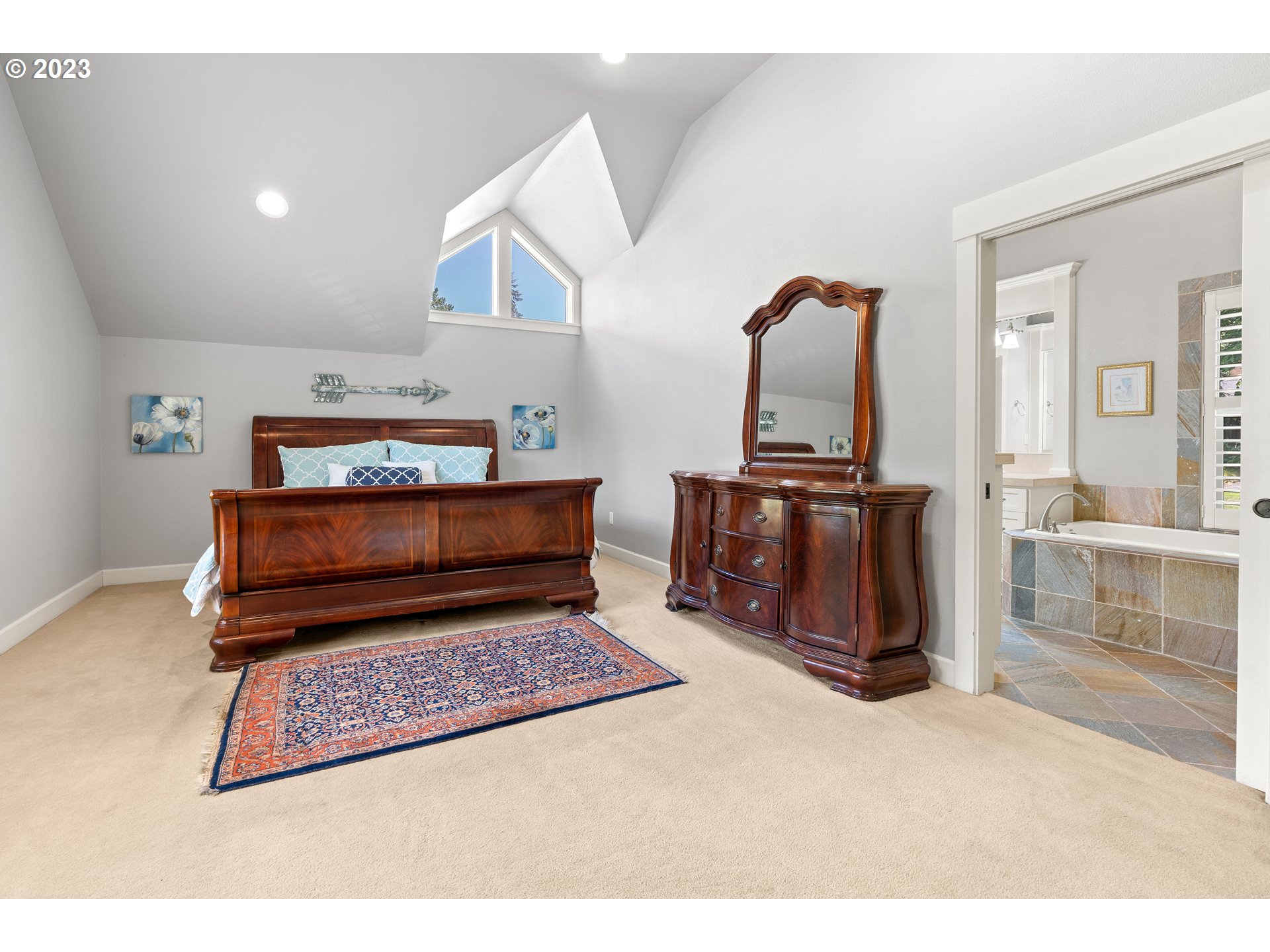 12974 Knaus Road Lake Oswego, OR 97034 - Photo 23 of 46 Gallery Image 23