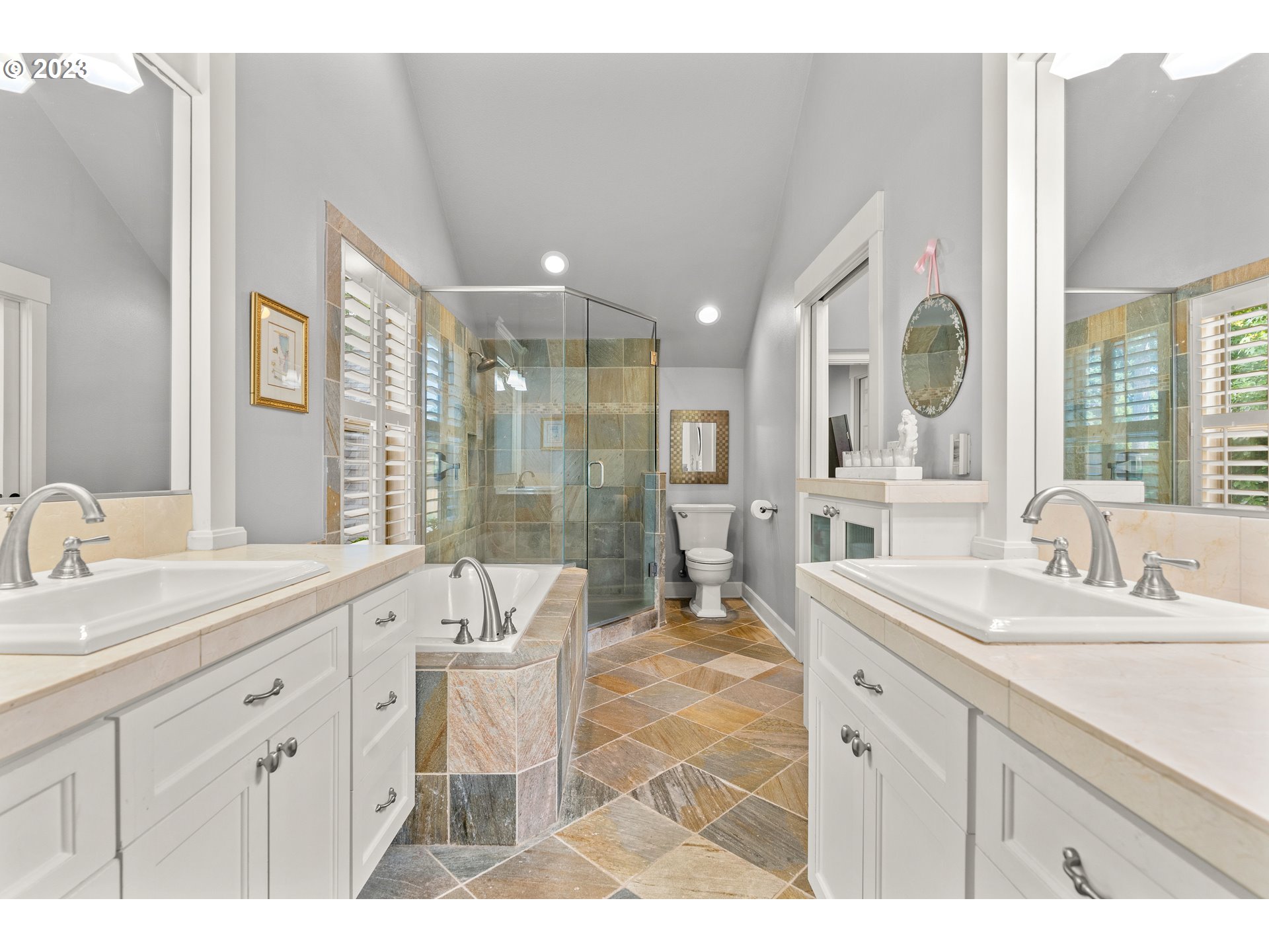 12974 Knaus Road Lake Oswego, OR 97034 - Photo 24 of 46 Gallery Image 24