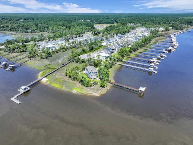 $799,000 | 218 Port Tack Drive, Charleston, SC 29492