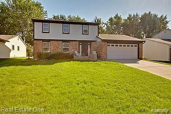 1671 Morningside Lane Rochester, MI 48307 - Photo 1 of 17 Updated 4 Bed Colonial