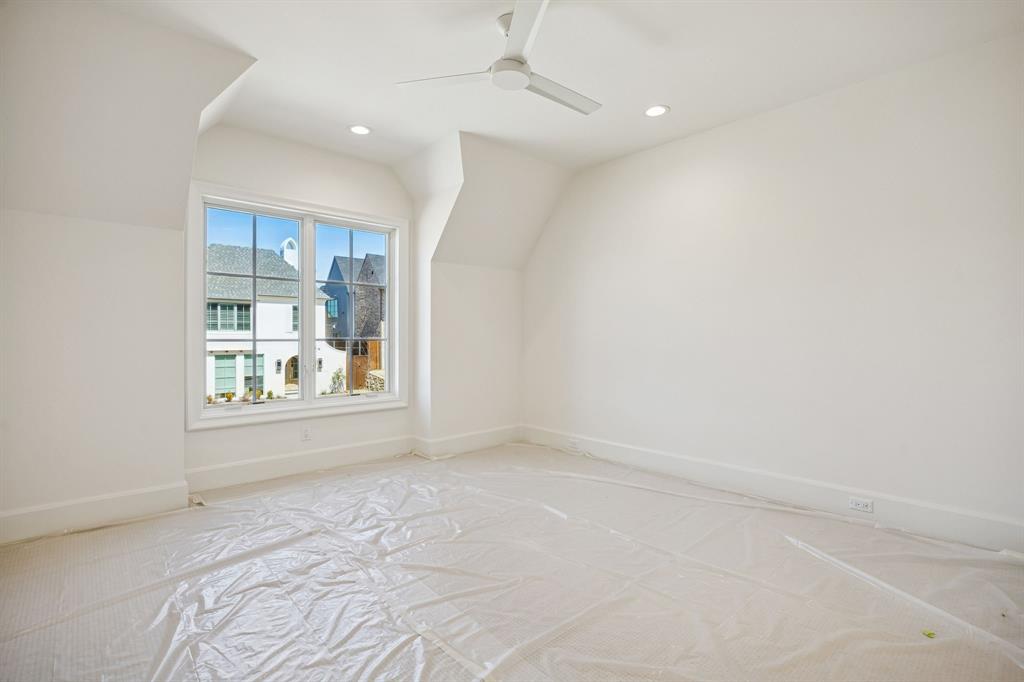 9514 Still Crk Road Dallas, TX 75238 - Photo 24 of 35 Gallery Image 24