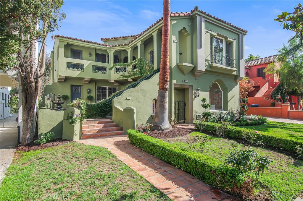 1074 South Genesee Ave  