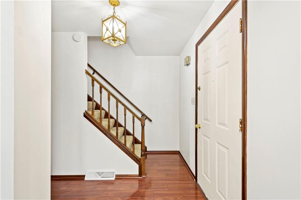 1013 1st Street McKees Rocks, PA 15136 - Photo 4 of 25 Gallery Image 4