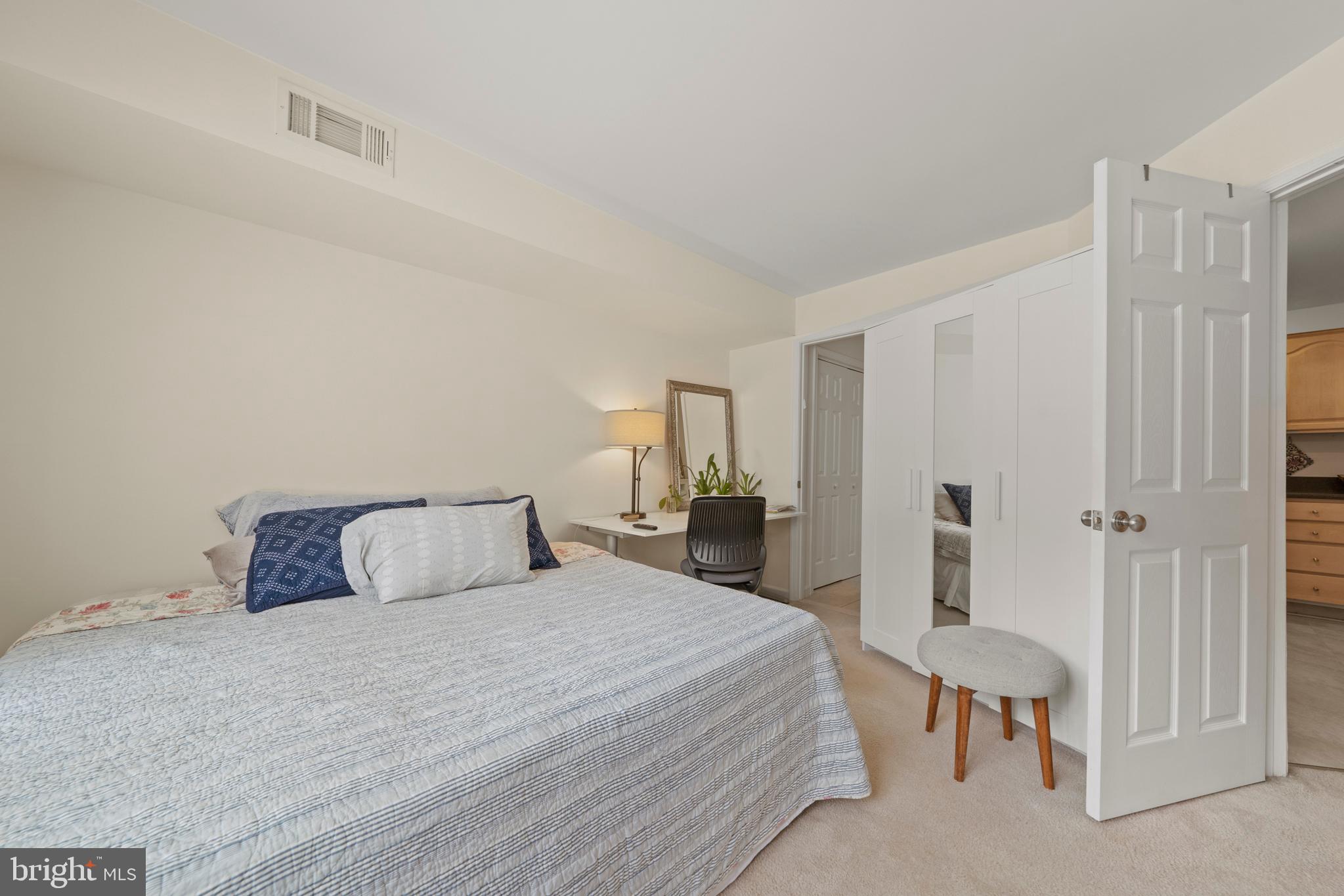 11234 Harbor Court, Unit 11234 Reston, VA 20191 - Photo 13 of 50