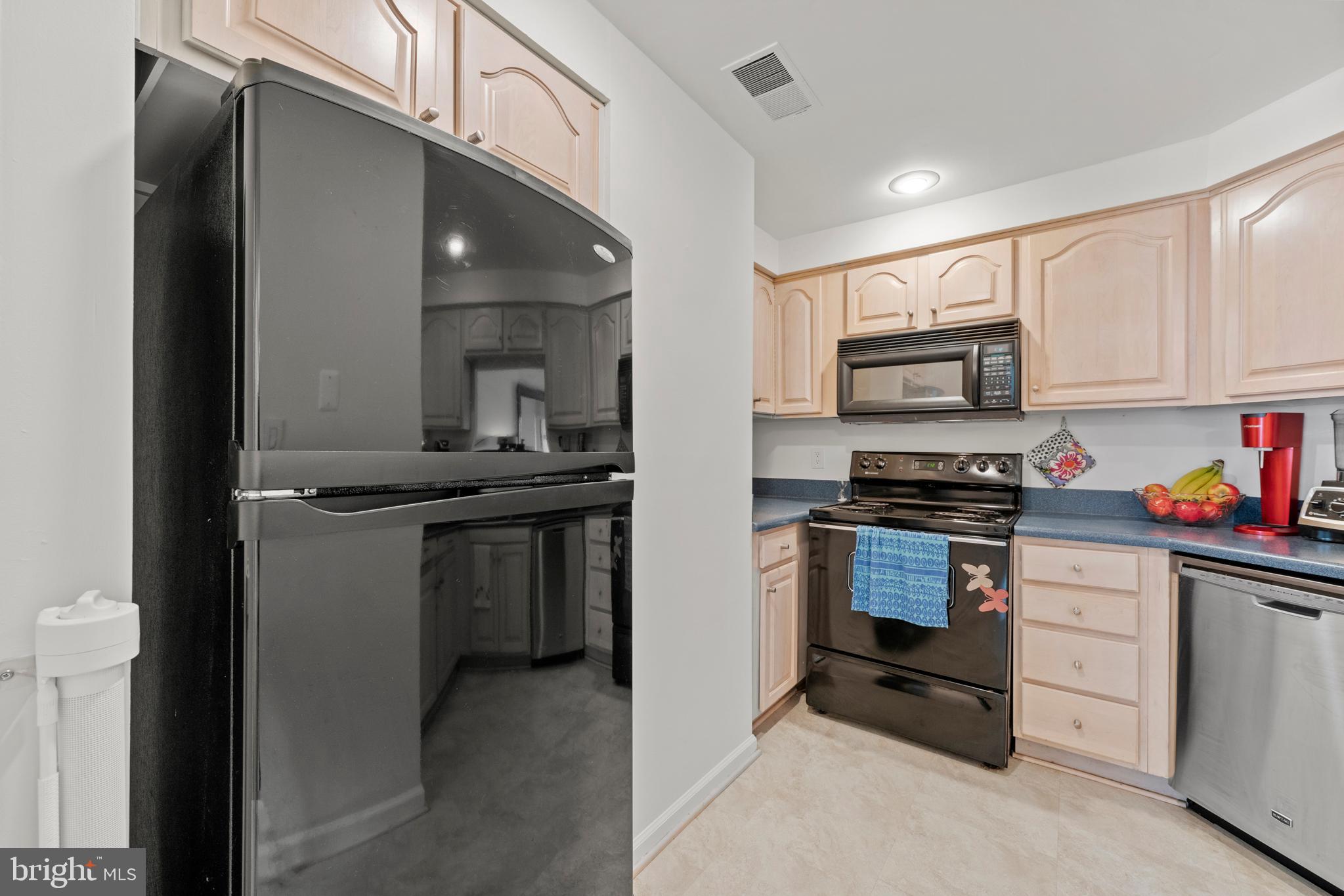 11234 Harbor Court, Unit 11234 Reston, VA 20191 - Photo 7 of 50