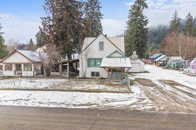 $289,900 | 116 North 7th Avenue, Ione, WA 99139