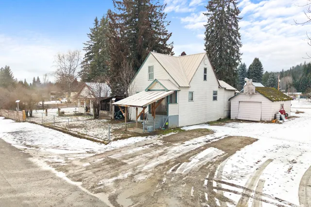 $289,900 | 116 North 7th Avenue, Ione, WA 99139