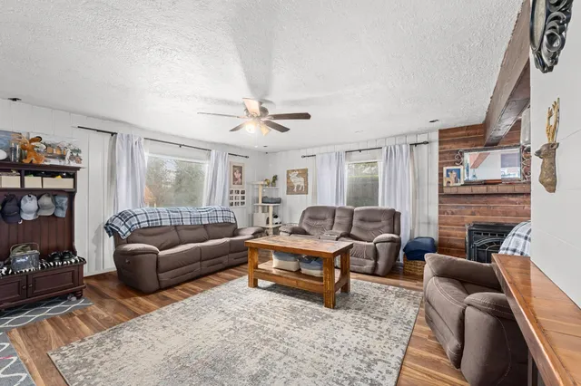 $289,900 | 116 North 7th Avenue, Ione, WA 99139