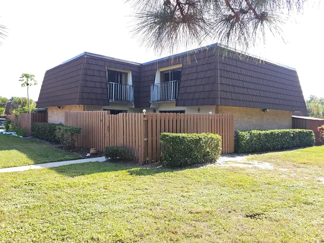 $226,000 | 5935 Southeast Riverboat Drive, Unit 615, Stuart, FL 34997