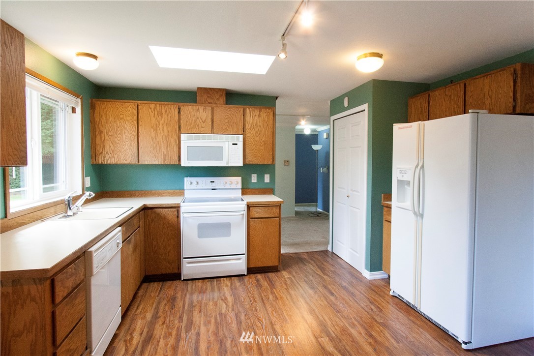 6 199th Place Southeast Bothell, WA 98012 - Photo 4 of 21