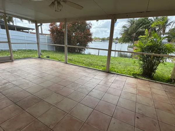 $4,000 | 2180 Northwest 93rd Avenue, Pembroke Pines, FL 33024