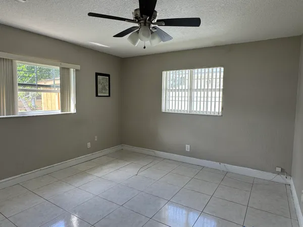 $4,000 | 2180 Northwest 93rd Avenue, Pembroke Pines, FL 33024