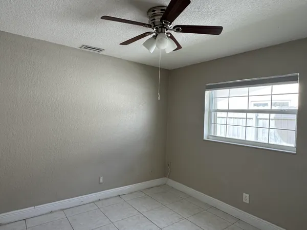 $4,000 | 2180 Northwest 93rd Avenue, Pembroke Pines, FL 33024