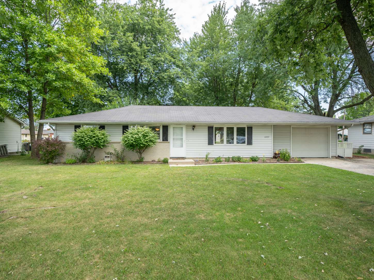 6327 Trier Road Fort Wayne, IN 46815 - Photo 2 of 35 Gallery Image 2