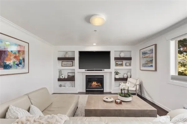 $1,195,000 | 1003 Shelton Avenue Northeast, Renton, WA 98056