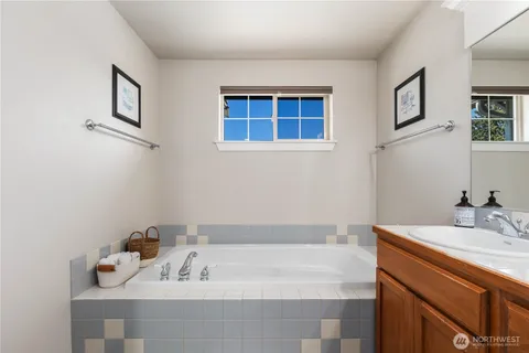 $1,095,000 | 1003 Shelton Avenue Northeast, Renton, WA 98056
