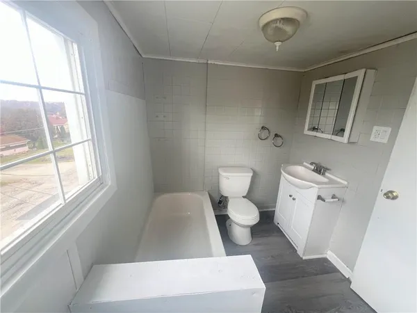 $895 | 1106 2nd Street, Monessen, PA 15062