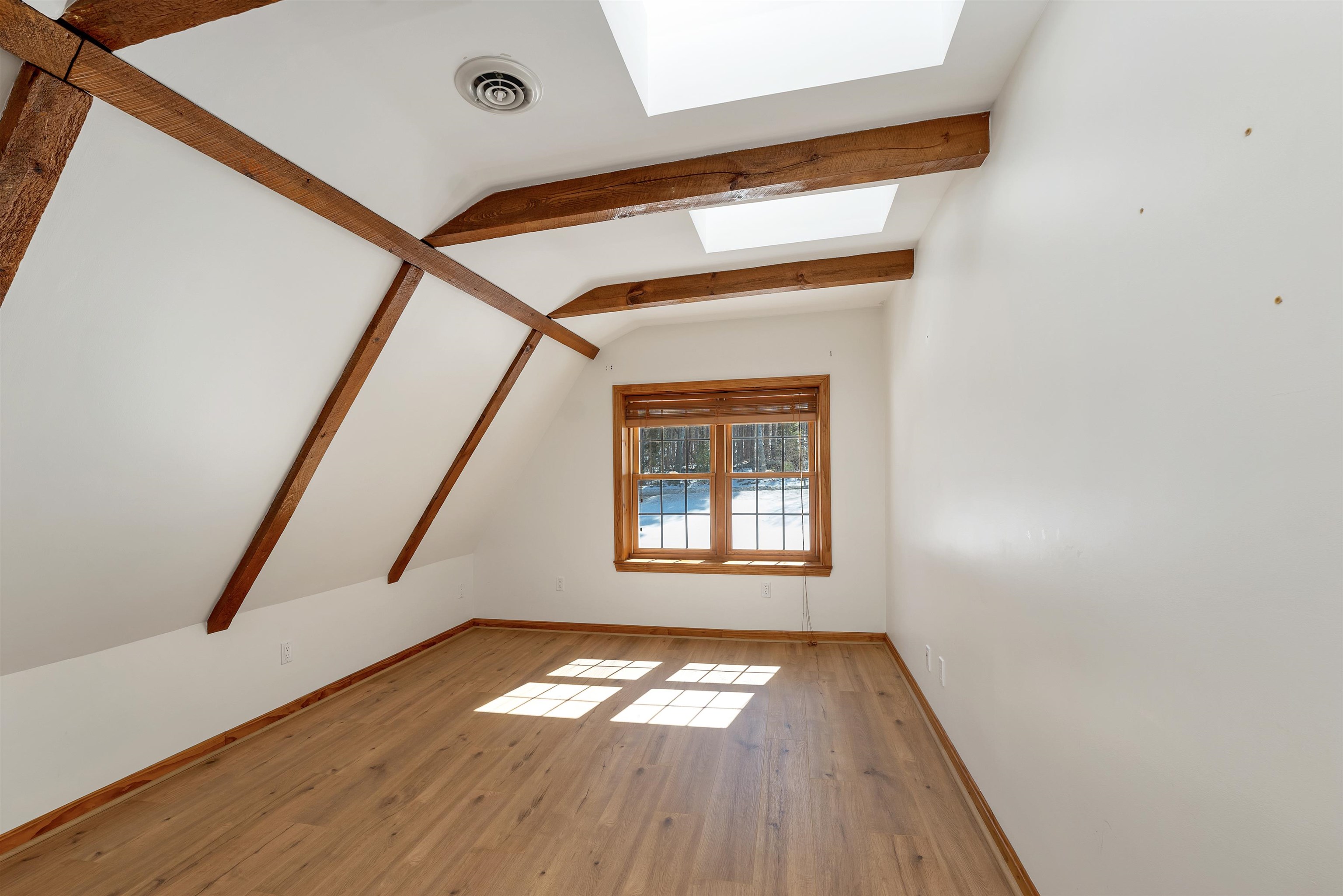 124 Hovey Road Londonderry, NH 03053 - Photo 45 of 60 Gallery Image 45
