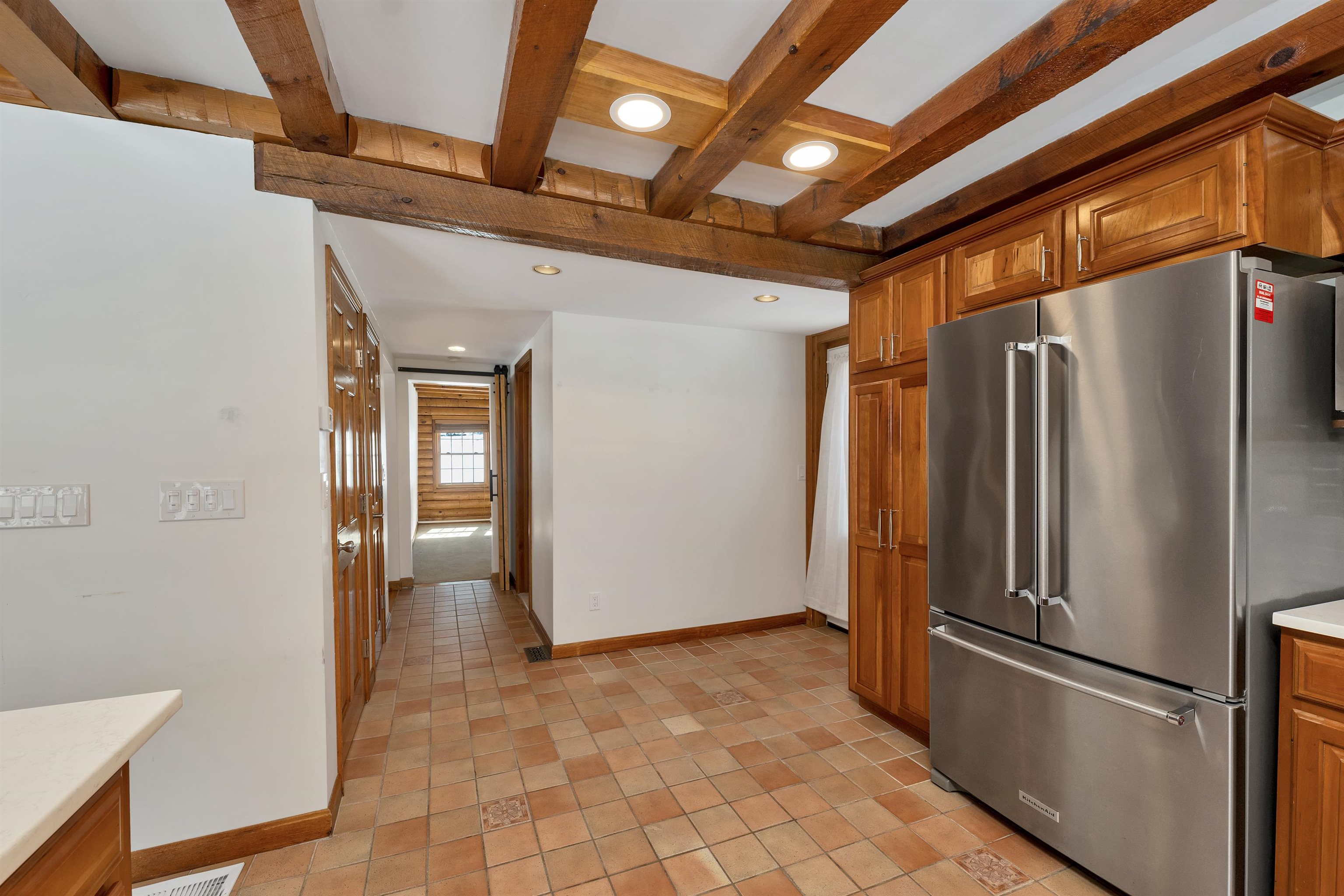 124 Hovey Road Londonderry, NH 03053 - Photo 6 of 60 Gallery Image 6