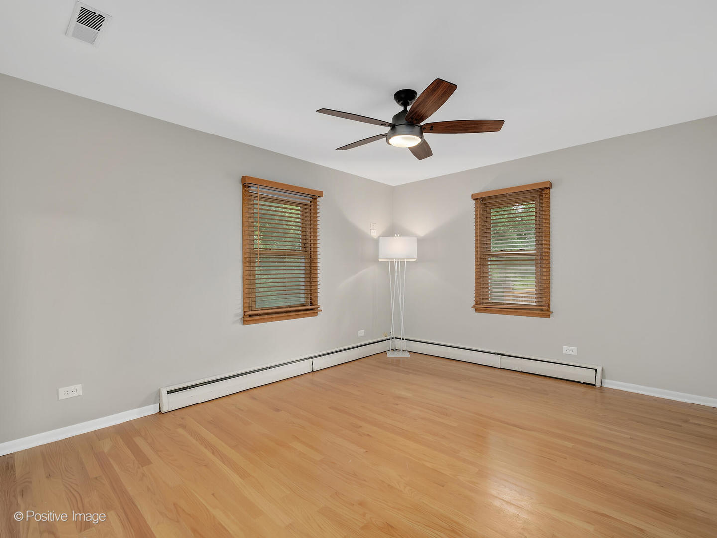335 Oldfield Road Darien, IL 60561 - Photo 14 of 33 a view of an empty room and window