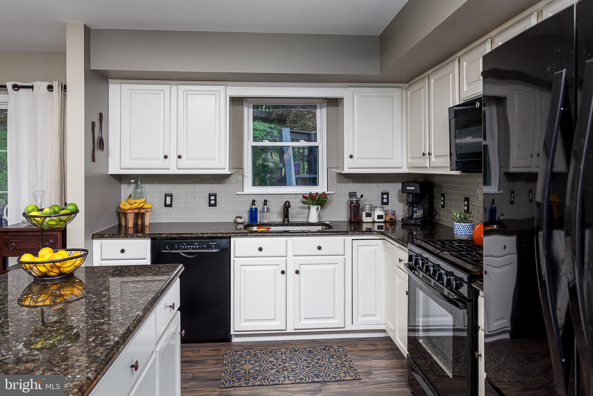 4346 Hillside Road Reading, PA 19606 - Photo 12 of 42 KITCHEN