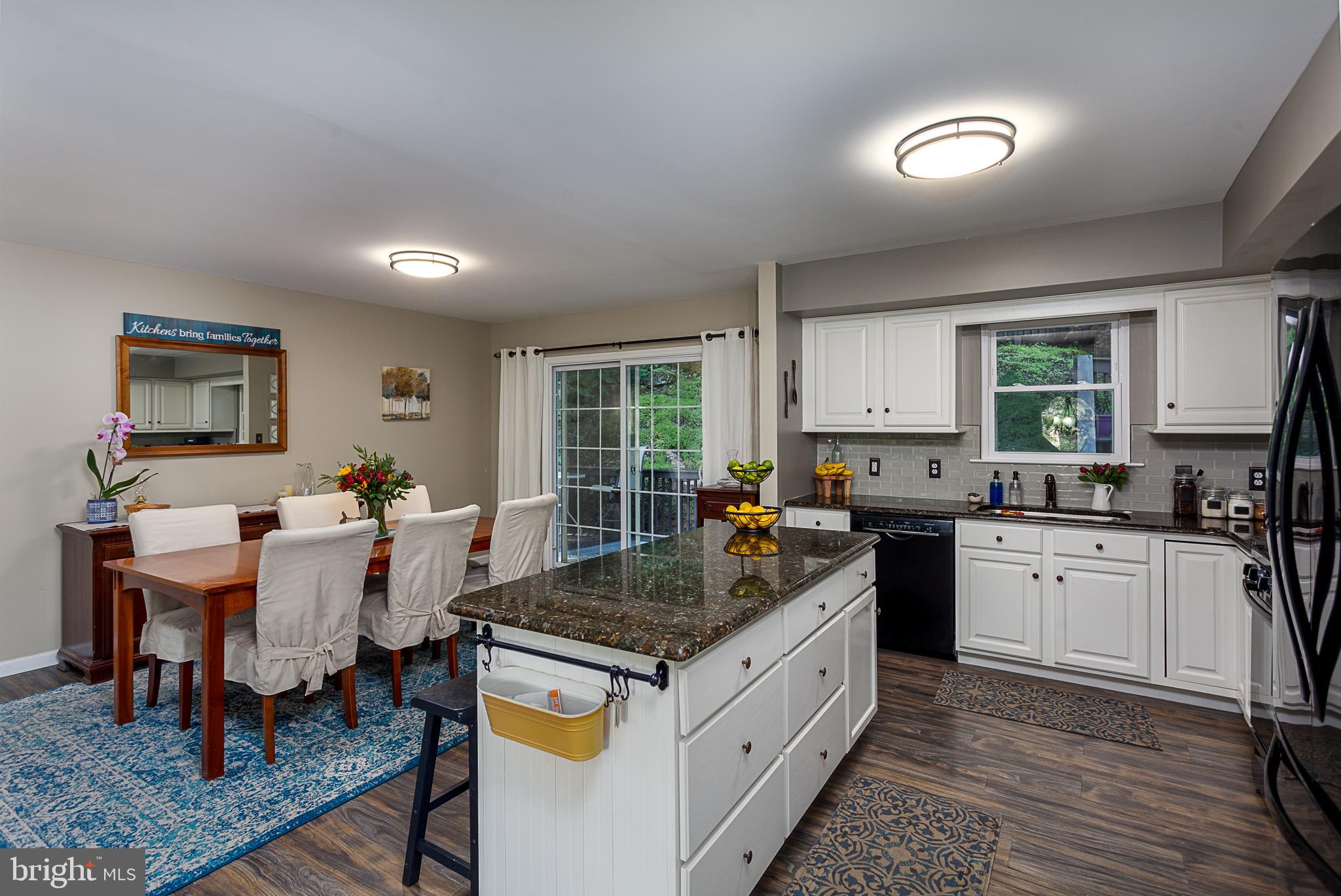 4346 Hillside Road Reading, PA 19606 - Photo 10 of 42 DINING & KITCHEN