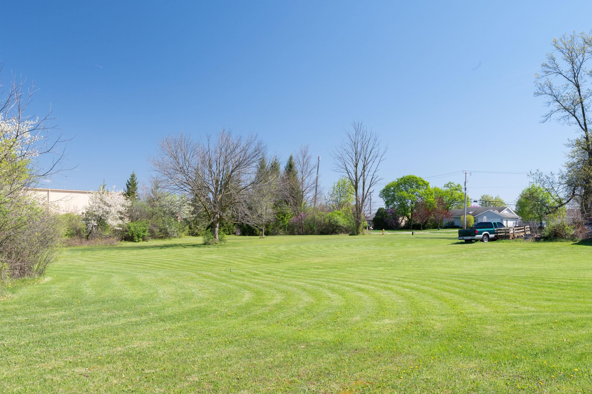 1406 Reckeweg Road Fort Wayne, IN 46804 - Photo 11 of 36